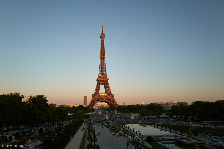Az Eiffel-torony és a Nintendo ugyanabban az évben „született”Az Eiffel-tornyot 1889-ben nyitották meg a párizsi világkiállítás részeként, ugyanebben az évben pedig Fusajiro Yamauchi megalapította a Nintendót Kiotóban