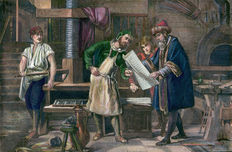 Már létezett a könyvnyomtatás, amikor még állt a Bizánci BirodalomJohannes Gutenberg az 1430-as évek végén kezdett dolgozni nyomdáján, első sajtótermékét pedig 1440 körül készítette el