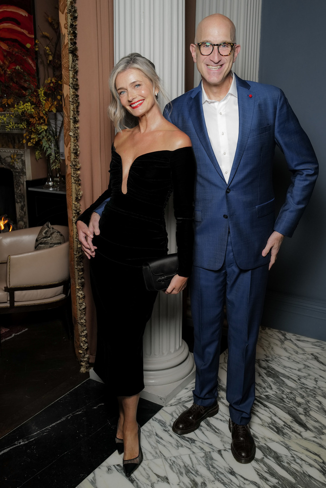 Paulina Porizkova és Jeff GreensteinA 61 éves szupermodell, Paulina Porizkova július 3-án ment feleségül&nbsp; 63 éves kedveséhez, Jeff Greensteinhez Észak-Olaszországban