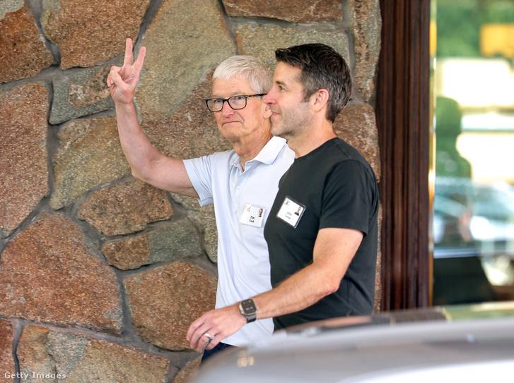 Tim Cook és John Ternus az idahói Sun Valleyben, 2026. július 7-én