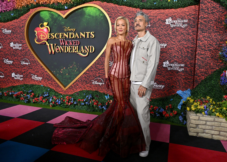 Rita OraRita Ora nem bonyolította túl Taika Waititi lánykérését