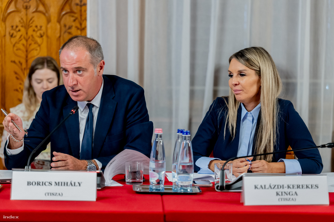 Borics Mihály és Kalázdi-Kerekes Kinga a kegyelmi ügyet vizsgáló parlamenti bizottság ülésén 2026. szeptember 2-án