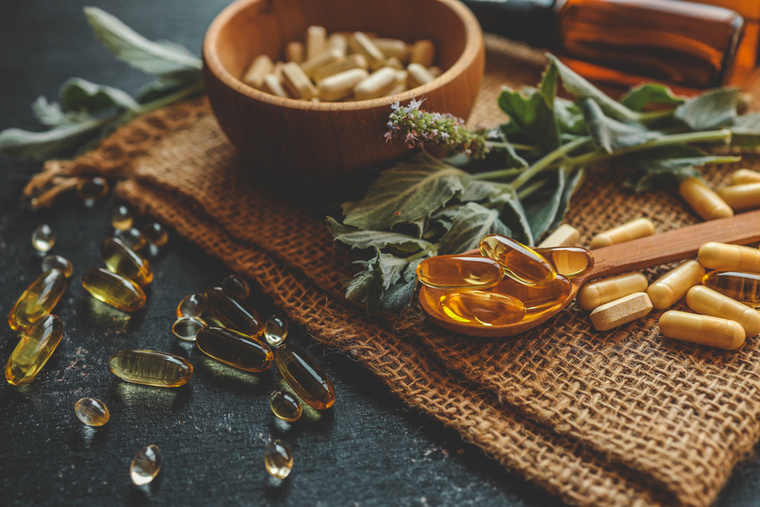 A D-vitamin fontos, de nem megfázás elleni csodaszerA D-vitamin szerepe jóval megalapozottabb bizonyos élettani folyamatokban, ám a légúti fertőzések megelőzésével kapcsolatban itt is árnyaltabb a kép