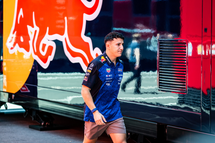 Lassan gyógyul a Red Bull-pilóta sérülése, Monzában sem tud autóba ülni