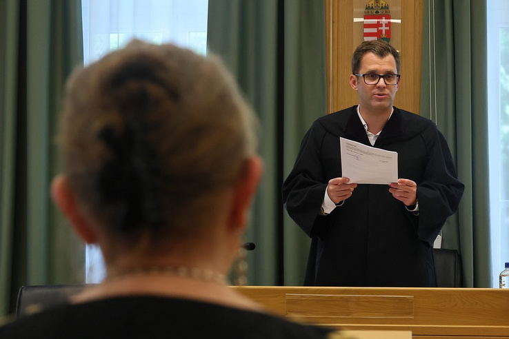 Eltapsolta az elhunyt lakó hagyatékát az idősotthon vezetője