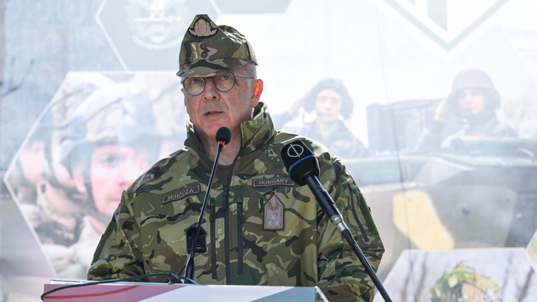 Baka András felmentette a vezérkari főnök helyettesét