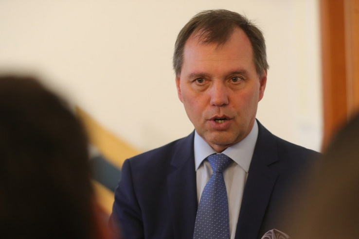 Leköszönt posztjáról Szlávik János, a covid-időszak sztárorvosa - Blikk