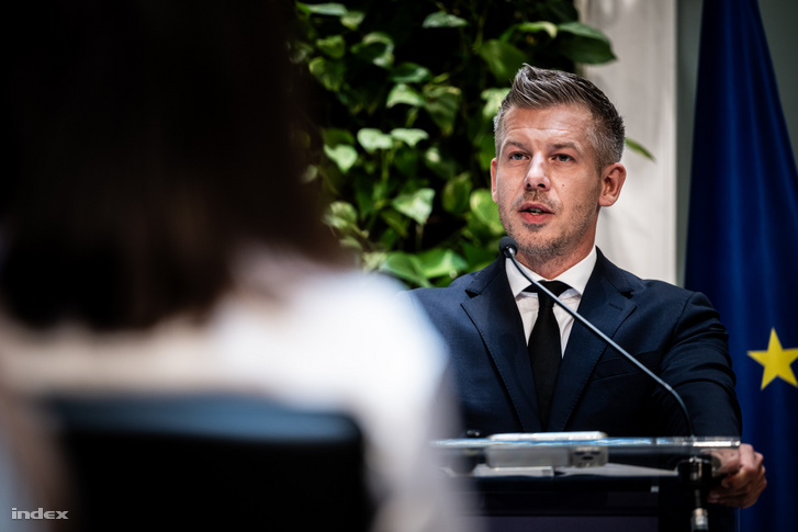 Magyar Péter a kormányzati sajtótájékoztatón 2026. szeptember 3-án