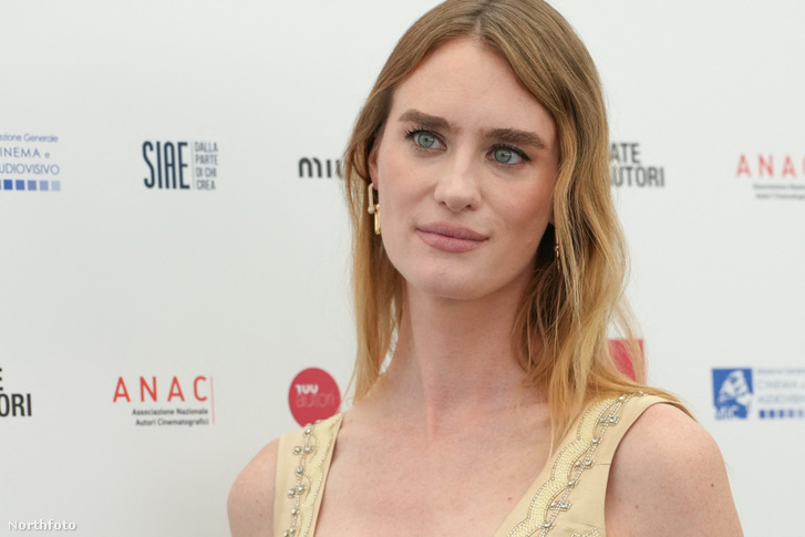 Mackenzie Davis részt vesz a My Notes on Mars című film fotóeseményén a 23. Giornate Degli Autori rendezvény keretében, a 83. Velencei Nemzetközi Filmfesztiválon, 2026. szeptember 2-án, Velencében
