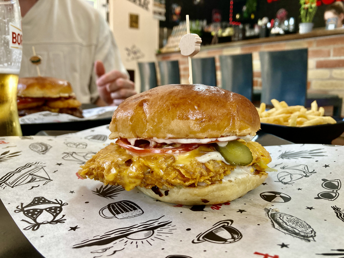 szántódi-megálló-hamburger-IMG 3549