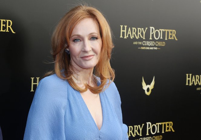 Orosz oligarchákat is leköröz J. K. Rowling, kiszivárgott az írónő féltve őrzött titka