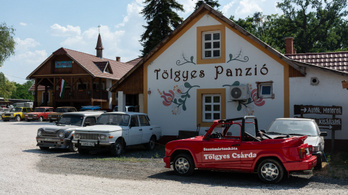 Retróautók, csettegők, háztáji versenyautók és Ikarusok egy helyen