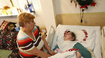 Ébredezik az éber kómás Katalin, de édesanyja már nem tudja ápolni