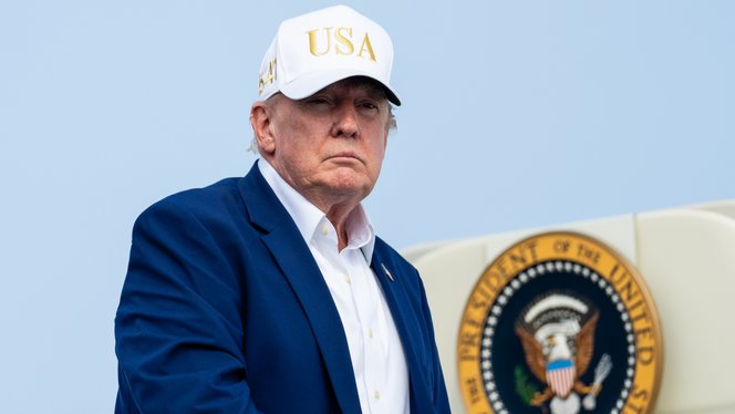 Donald Trump rendkívül veszélyes vizekre evezett, rálépett a putyini útra