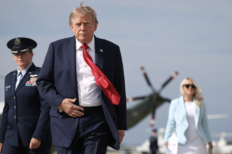 Donald Trump rendkívül veszélyes vizekre evezett, rálépett a putyini útra