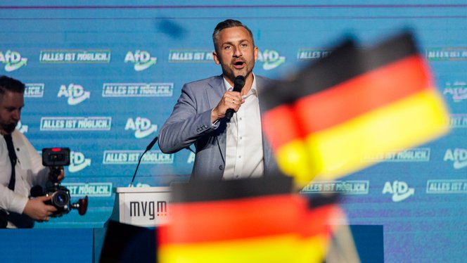 Akár hatalomra is kerülhet Németország legveszélyesebb embere