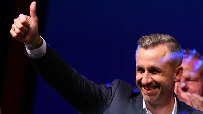 Donald Tusk megdöbbent, Orbán Viktor ünnepel – egész Európa az AfD történelmi győzelmére figyel