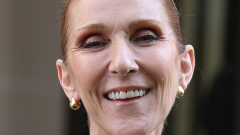 Az 58 éves gyógyíthatatlan beteg Céline Dion: fiaival jelent meg Párizsban