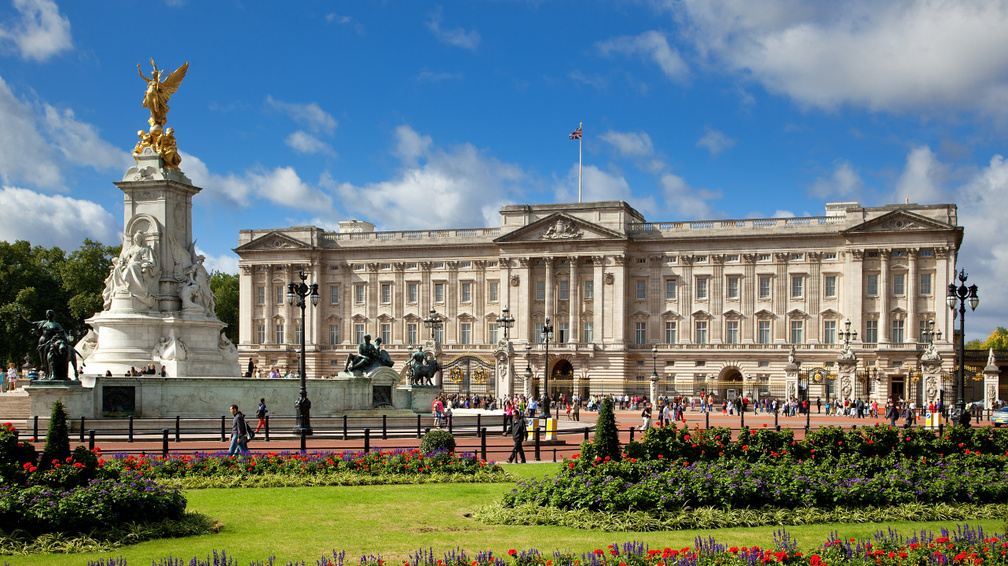 Munkatársakat keres a Buckingham-palota: ennyit fizetnek Károly király udvarában