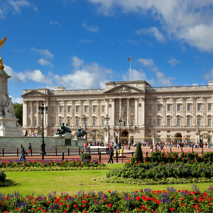 Munkatársakat keres a Buckingham-palota: ennyit fizetnek Károly király udvarában