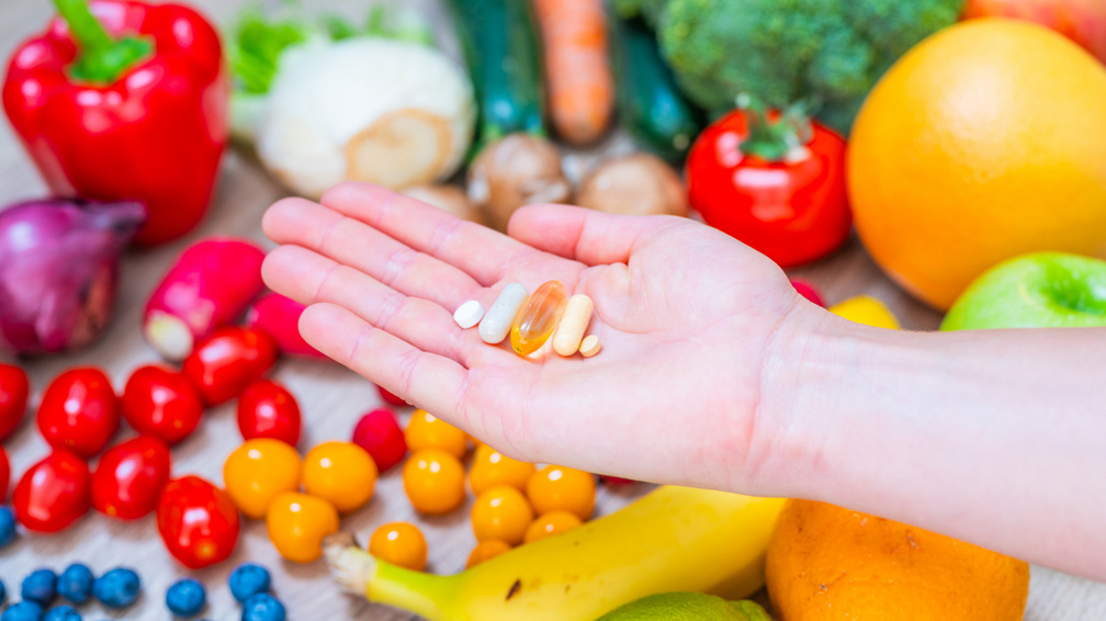 Nem mindig csak a fáradtság jelzi: ezek a tünetek vitaminhiányra figyelmeztethetnek