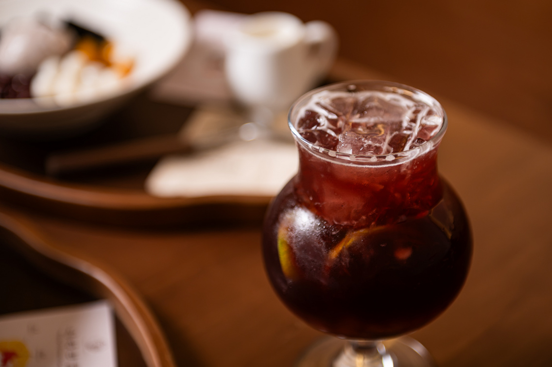 Grape iced lemon tea