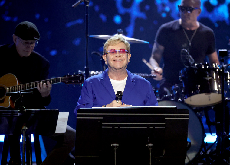 Elton JohnElton John és Diana hercegné az 1980-as években találkoztak először, és hamar szoros barátság alakult ki közöttük