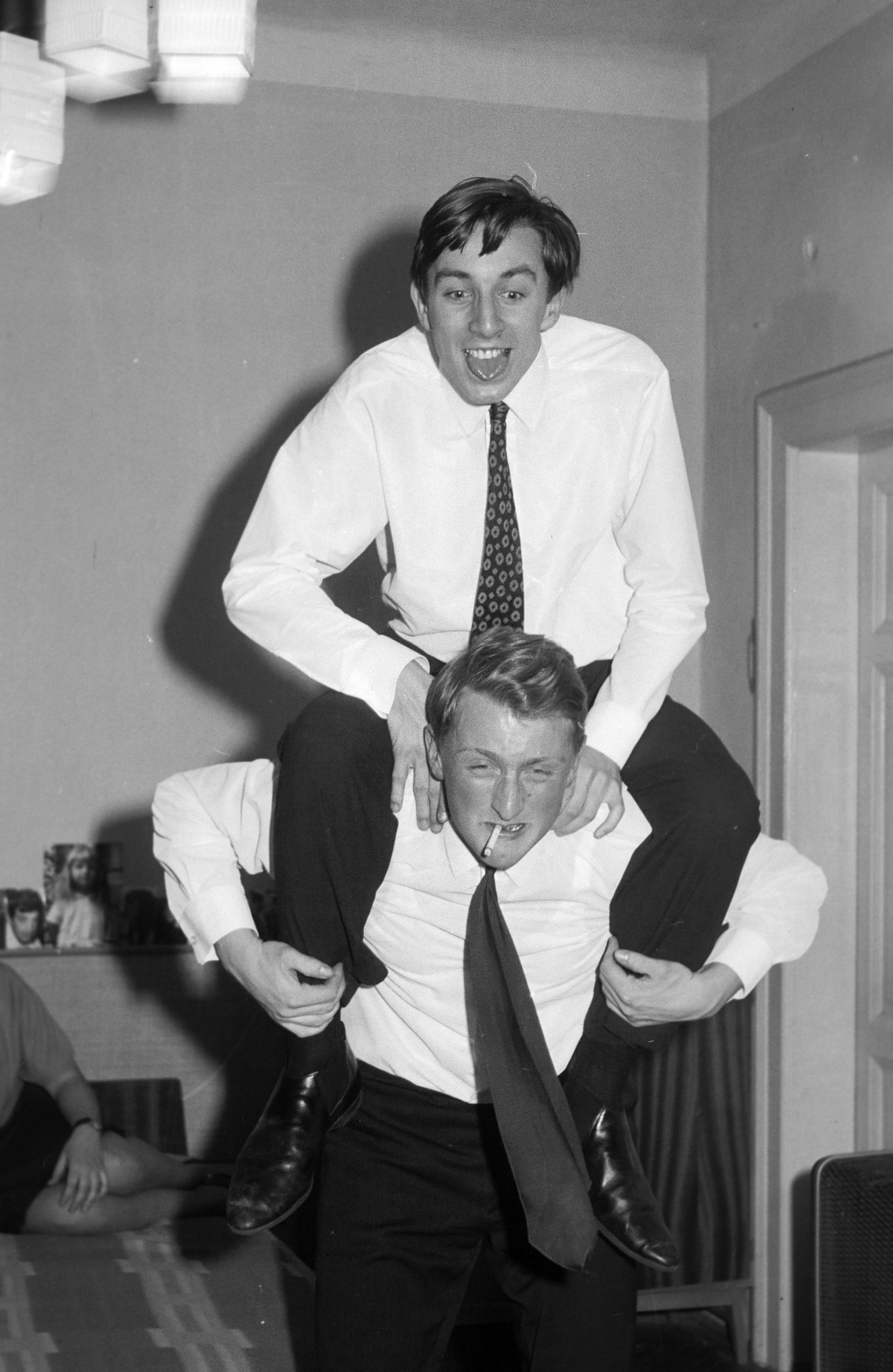 1966
