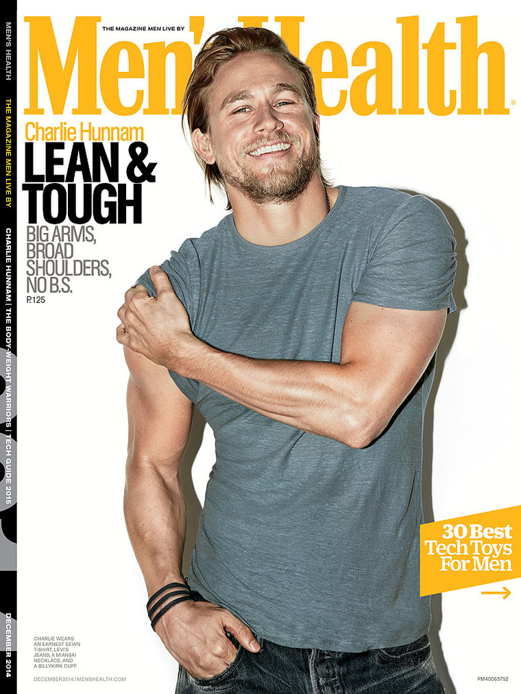 Charlie Hunnam látványos karizmokkal vall arról, miért nem lett Mr. Grey