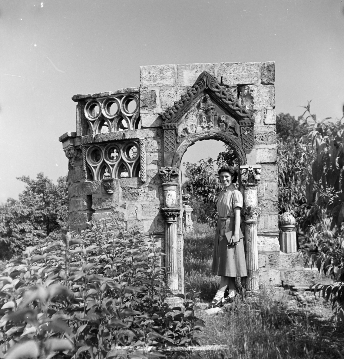 Bíbic (Kassa) utca, a Klauzál–Auguszt-villa kertje, 1954