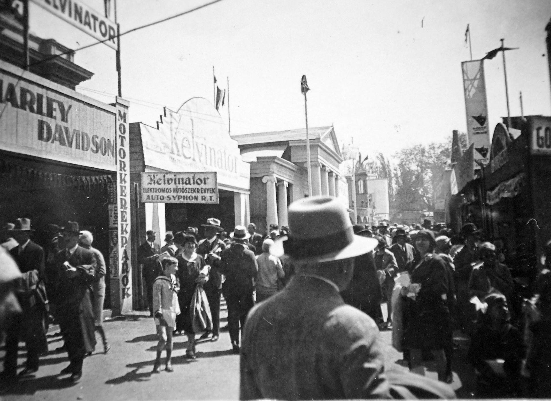 1929-ben a városligeti helyszínen