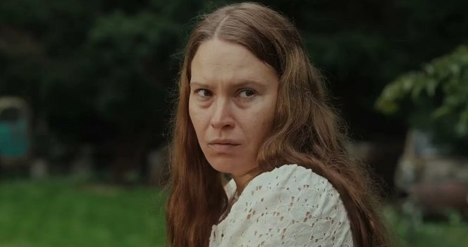 Ennek az anyukának a gyermeke születése után horrorfilmmé változott az élete