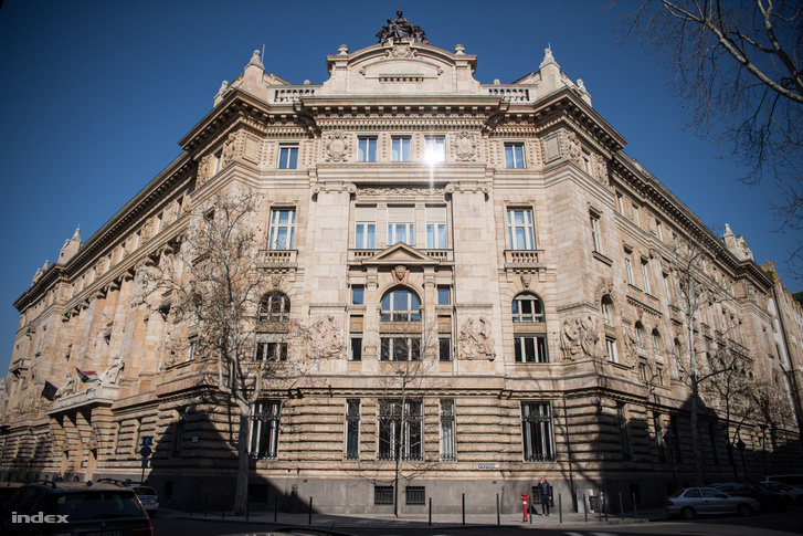 A Magyar Nemzeti Bank székháza 2020. április 3-án