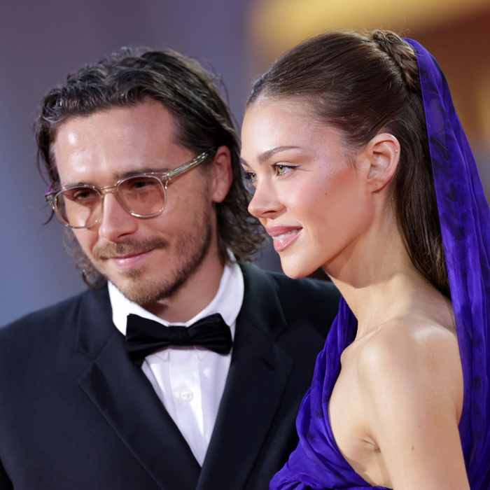 Brooklyn Beckham és Nicola Peltz között fagyos volt a hangulat a vörös szőnyegen