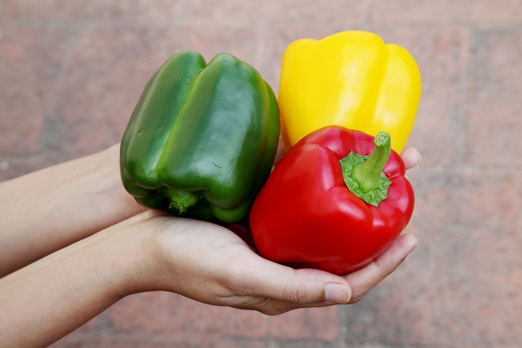 A paprika igazi C-vitamin-bombaHa C-vitaminról van szó, sokan rögtön a narancsra gondolnak, pedig a piros paprika még többet is tartalmazhat belőle