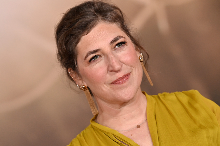 Mayim Bialik – 20 millió dollárMayim Bialik szintén később érkezett az Agymenőkbe, Amy Farrah Fowler azonban gyorsan a sorozat egyik legfontosabb szereplőjévé vált