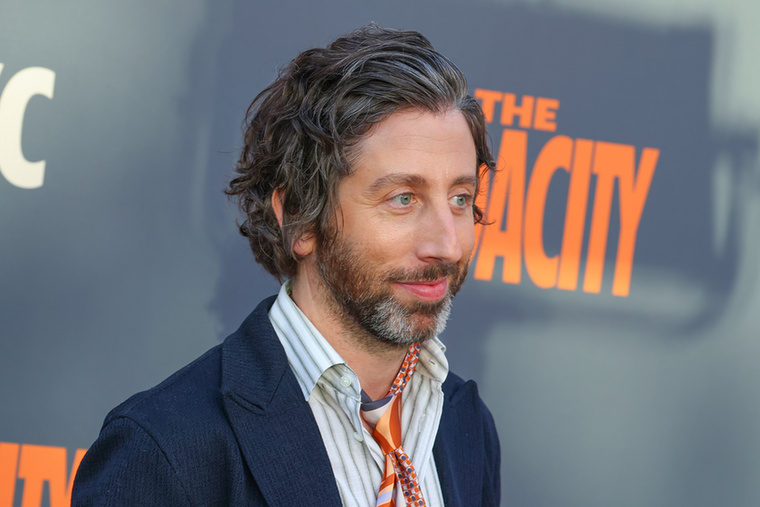 Simon Helberg – 55 millió dollárHoward Wolowitz elég hosszú utat tett meg az Agymenők 12 évada alatt