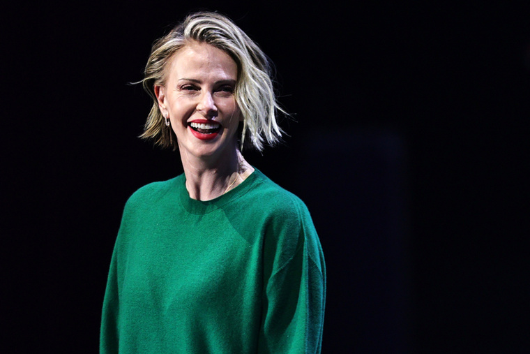 Charlize Theron – Hulla, hó, télizsákSenki sem mentes attól, hogy rossz filmet forgasson, még egy olyan közkedvelt színésznő sem, mint Charlize Theron