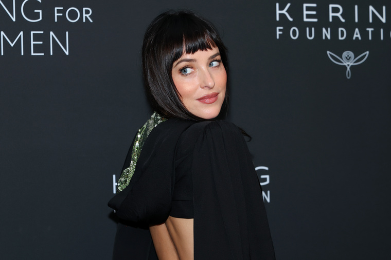Dakota Johnson – Madame Web&nbsp;Még a mozikba kerülés előtt is gúny tárgyává vált a Madame Web, mint a Sony Pókember-univerzumához kapcsolódó újabb, potenciálisan katasztrofális rész, és ezt a benyomást maga a film is megerősítette