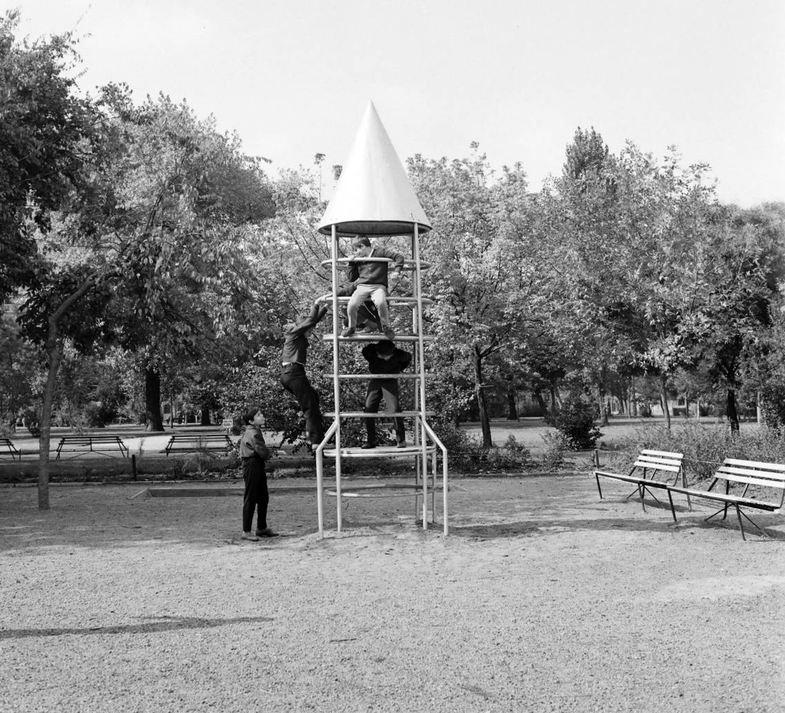 1968