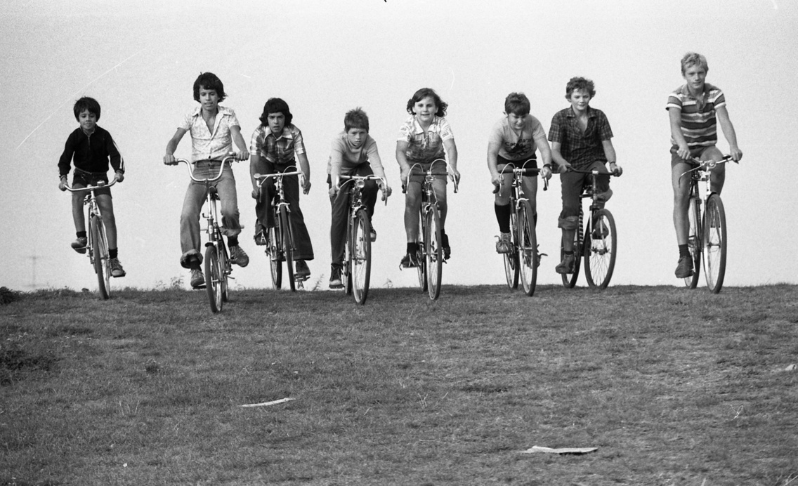 1976
