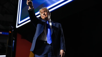 Puhított Trump: mégis jöhetnek a kínai autógyártók az Egyesült Államokba