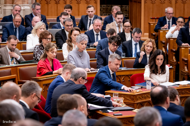 Szavazás az Országgyűlés plenáris ülésén 2026. szeptember 15-én