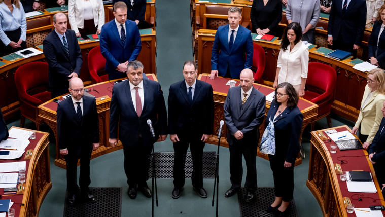 Itt a névsor, megszavazta az&nbsp;Országgyűlés az új alkotmánybírókat