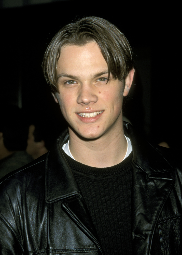 Jared PadaleckiA Szívek szállodája című sorozat előtt Jared Padalecki megnyerte a Fox Broadcasting 1999-es „Claim to Fame” nevű versenyét