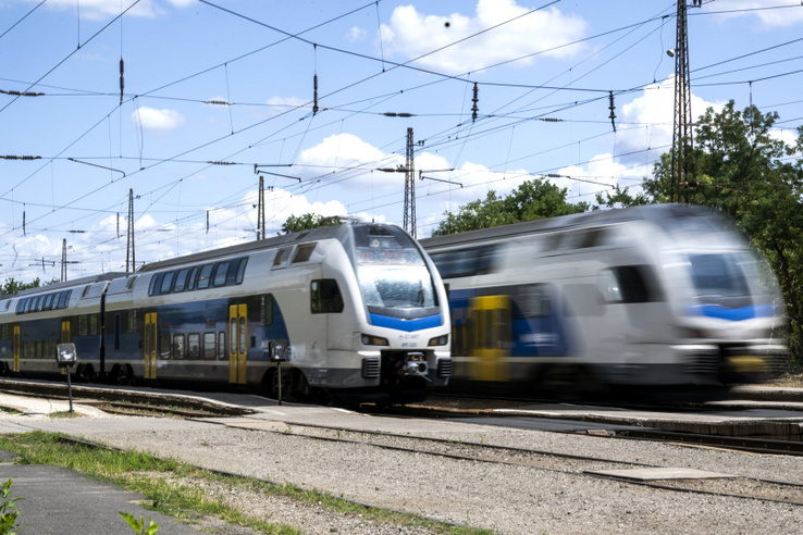 999 forintos jeggyel szoktatnák le az autózásról az autósokat