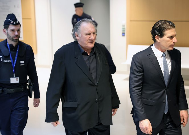 Kamerafelvétel buktathatja le Gérard Depardieu-t