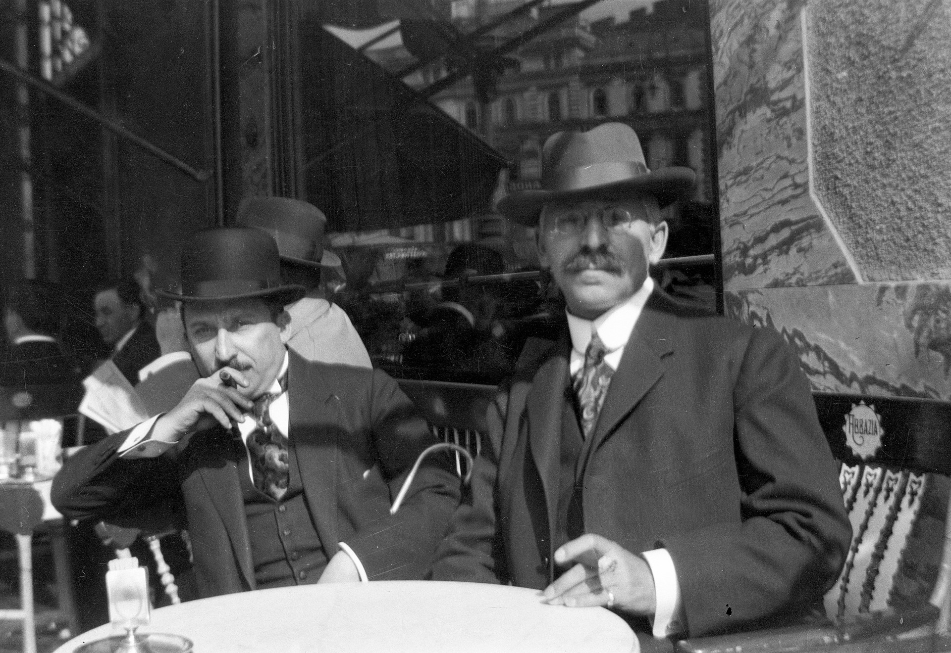 Az Abbázia teraszán 1917-ben
