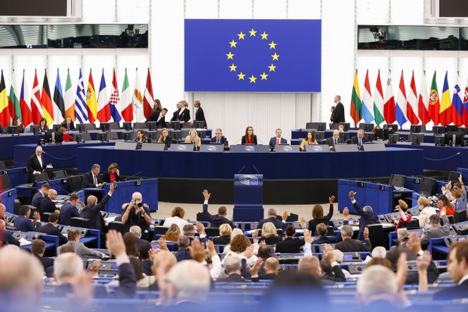Ismét leomlott az Orbán Viktorék köré épített politikai karantén