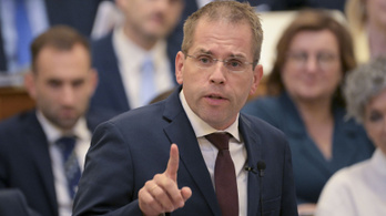 300 milliót kapott kutatásra, MI-vel generált iratokat is találtak – feljelentést tettek